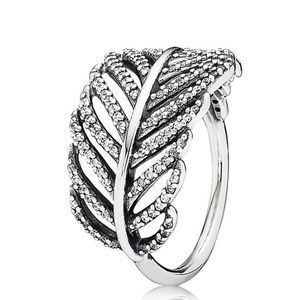 Pandora Light as a Feather Ring